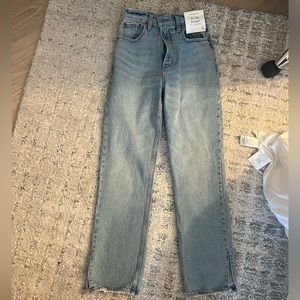 Abercrombie 90s straight ultra high rise jean